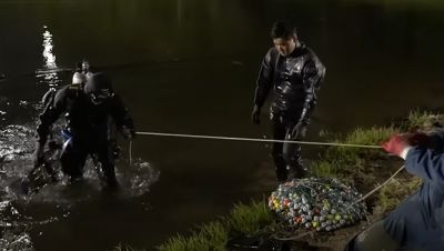 로스트볼 수거 작업 현장 [사진출처=탐구생활 - 돈이 되는 삶의 이야기]