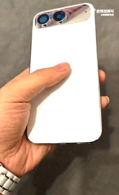 이달 유출된 이른바 '샤오미 17 에어' 프로토타입 후면 디자인 영상. 사진=SNS 갈무리