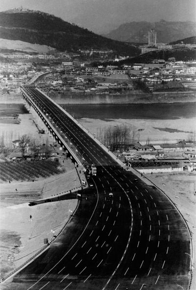 제3 한강교(현 한남대교) 개통. 1969년 [여문책 제공]