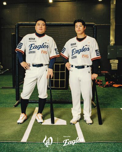 한화 이글스 창단 40주년 기념 레거시 유니폼[한화 이글스 제공. 재판매 및 DB 금지]