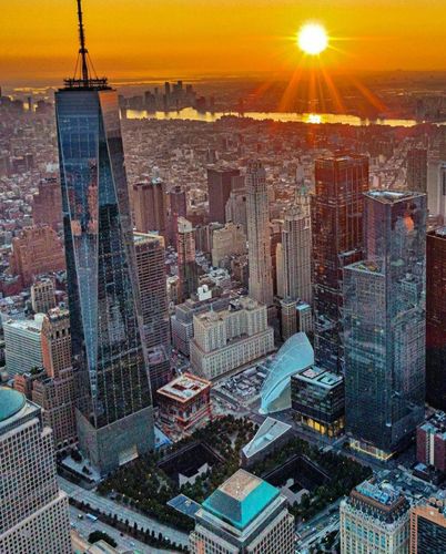 뉴욕 세계무역센터왼쪽 높이 솟아오른 빌딩이 9ㆍ11테러후 새로 지은 세계무역센터. 세계무역센터 트위터 캡처. 재판매 및 DB 금지.