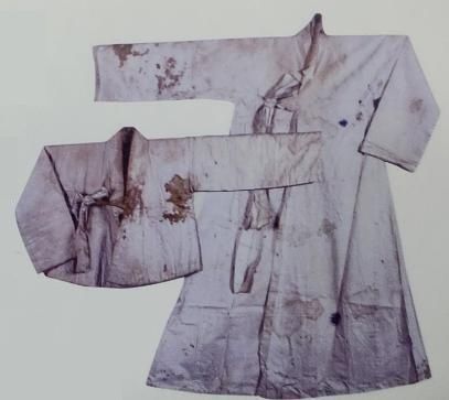 1919년 4·4 익산 만세 운동을 주도한 문용기 군산 영명학교 교사가 현장에서 순국할 당시 입었던 혈의. 군산제일고등학교 전시물 재촬영