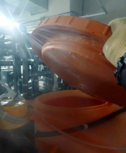 차아염소산나트륨 누출된 아파트 수영장 기계실[인천소방본부 제공. 재판매 및 DB 금지]