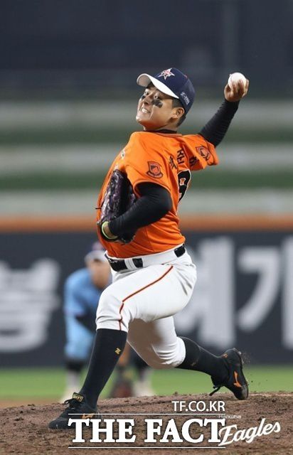 박준현은 천안북일고 시절 동료선수에 언어 폭력과 따돌림을 행사해 충남교육청으로부터 '서면 사과' 조치를 받았다. /한화 이글스