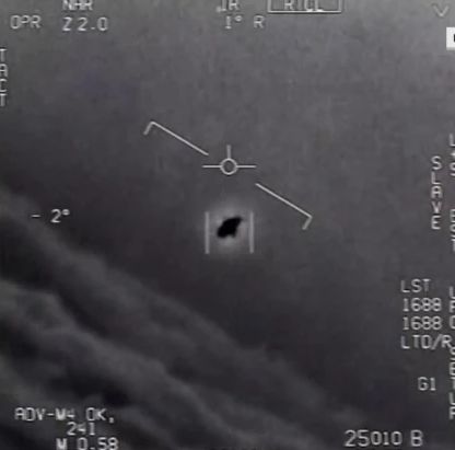 미군이 목격했다고 주장하는 미확인비행물체(UFO) 관련 영상 캡처