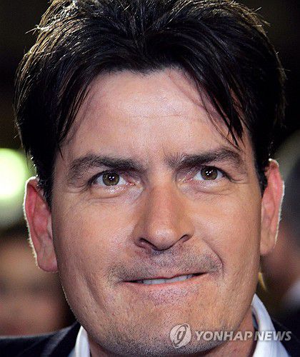 2006년 배우 찰리 신이 칸국제영화제에 참석한 모습[AFP 연합뉴스 자료사진. 재판매 및 DB 금지]