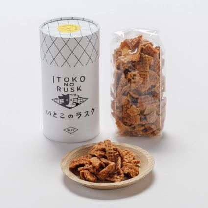 바타노이토코는 과자 모양을 다듬기 위해 잘라낸 와플 모서리 부분도 모아 판매한다. 소중한 식자재를 낭비하지 않겠다는 의지가 돋보인다. 바타노이토코 홈페이지