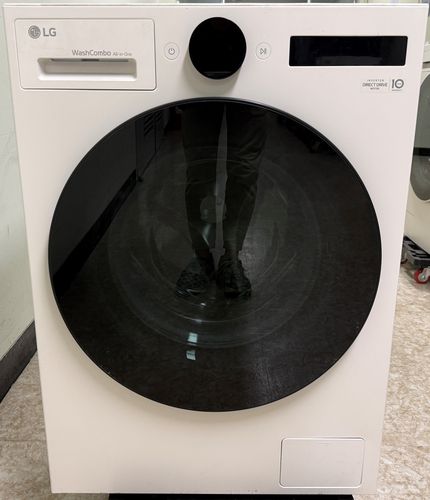 LG전자가 출시 예정인 소용량 일체형 세탁건조기. 모델명은 FH11EA (출처 : 국립전파연구원)