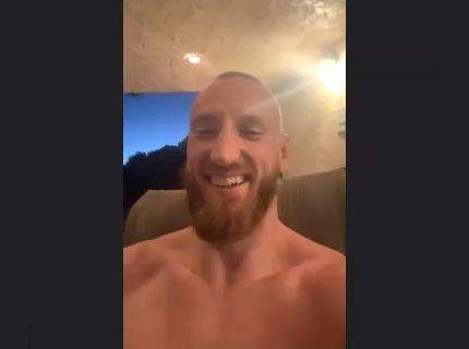 조 파이퍼가 UFC on ESPN+ 87 코-메인이벤트 사전 화상 인터뷰에서 MK스포츠 질문을 듣자 웃고 있다.