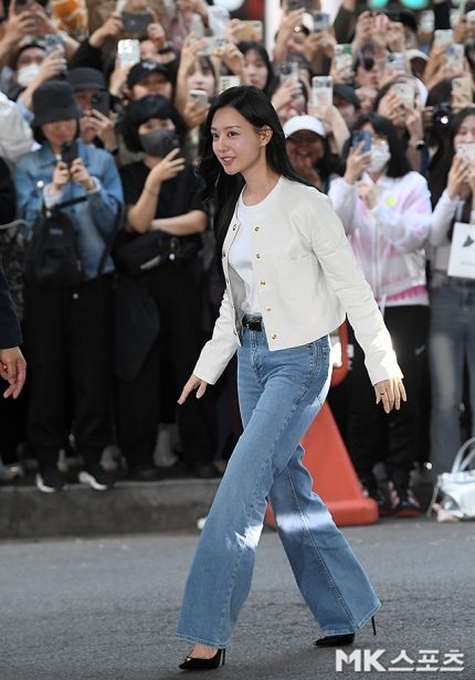 tvN의 인기 토일드라마 ‘눈물의 여왕’의 종방연이 지난 27일 오후 서울 영등포구 여의도의 한 음식점에서 화려하게 치뤄졌다./사진=천정환기자