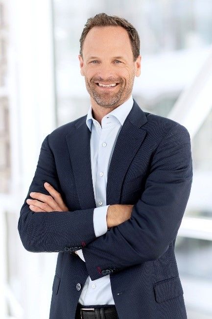 악셀 크닐 밀레 마케팅 및 세일즈 총괄 사장. 밀레.