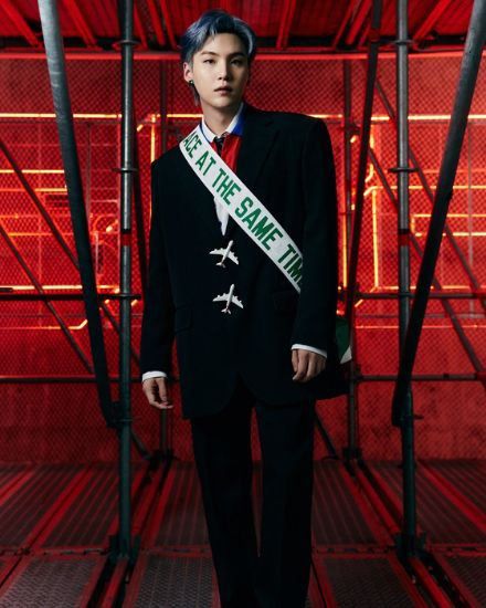 기존 음악 시장에서 편견과 한계를 극복해 온 BTS의 행보는 버질 아블로가 추구하는 철학과 닮아있다. 사진 루이비통