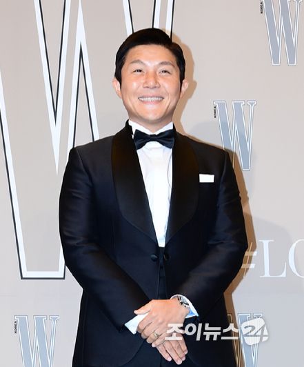 방송인 조세호가 14일 오후 서울 종로구 포시즌스 호텔에서 열린 더블유 코리아 제19회 유방암 인식 향상 캠페인 자선 행사에 참석하고 있다. [사진=정소희 기자]