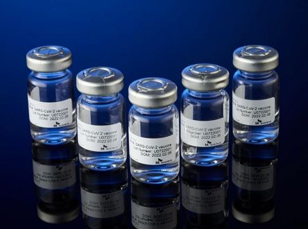 [헤럴드경제 도현정 기자]SK바이오사이언스(대표 안재용)가 첫 국산 코로나19 백신인 ‘스카이코비원멀티주’에 대해 세계보건기구(WHO)에 긴급사용목록(Emergency Use Listing, EUL) 등재를 위한 신청을 완료했다고 전했다.