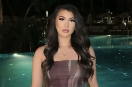 (영국 햄프셔에 사는 여성 캐시 워런(29). 메트로)