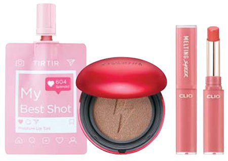 남성 아이돌이 광고하는 메이크업 제품들.