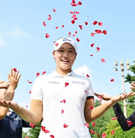 19세인 김민솔은 올해 2승을 거두며 10대 돌풍을 일으켰다. KLPGA 제공