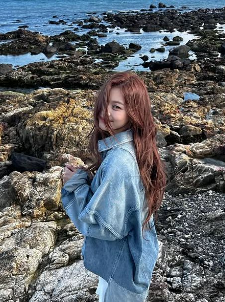 22년 '비비지'라는 팀명으로 뭉친 멤버들. 왼쪽부터 신비, 은하 엄지    사진 빅플랜닛메이드엔터