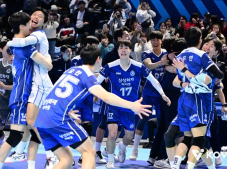 대전 남매 정관장-삼성화재 '펄펄'...새해 벽두부터 나란히 선두 잡는 이변 연출V리그 경기 현장