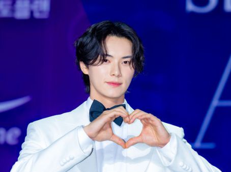 이채민,'여심 사로잡는 손하트'연예가 현장 포토