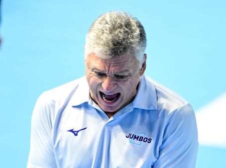 아쉬워하는 헤난 감독OSEN 스포츠 사진