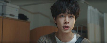 배우 강유석이 '아이유 동생'에서 '1년차 산부인과 의사'로 활약한다. tvN ‘언젠가는 슬기로울 전공의생활’ 방송 화면 캡처