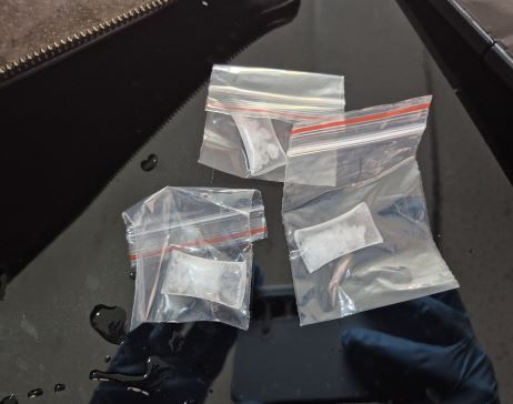 ▲재외동포 자격으로 입국한 뒤 국내에 거주하는 중국인들을 상대로 필로폰을 유통한 피의자가 검거 당시 소지하고 있던 필로폰. ⓒ대전경찰청