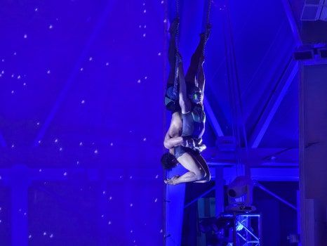 전문 공연가를 섭외해 수준급 공연을 선보인다 / 사진=김혜성 여행+ 기자