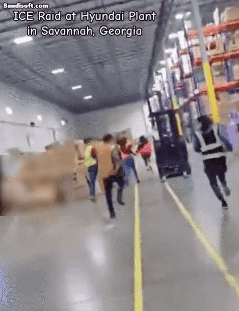 미 이민 당국이 4일 조지아주 현대차-LG엔솔 공장 불법이민자 단속에 나서자 중남미계 직원들이 도망치는 모습./ 틱톡