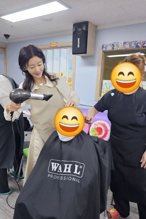 이지현이 미용 봉사하는 모습 (사진=이지현 인스타그램 캡처) *재판매 및 DB 금지