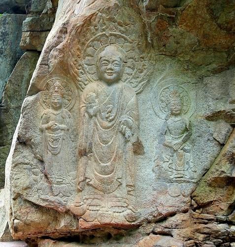 서산시 운산면 용현리에 있는 서산마애삼존불[촬영 이은파 기자]