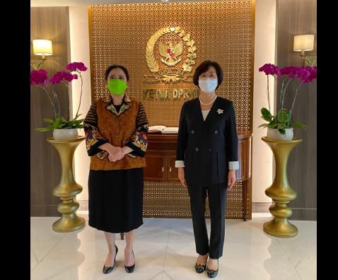 푸안 마하라니 인니 하원 의장과 김상희 부의장[주인도네시아 한국대사관 제공]