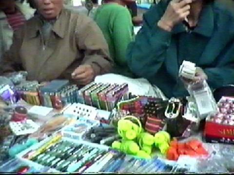 한류가 북한까지 침투하고 있다. 그리고 한류의 확산은 북한 곳곳에서 열리는 장마당이 한몫을 하는 것으로 나타났다.