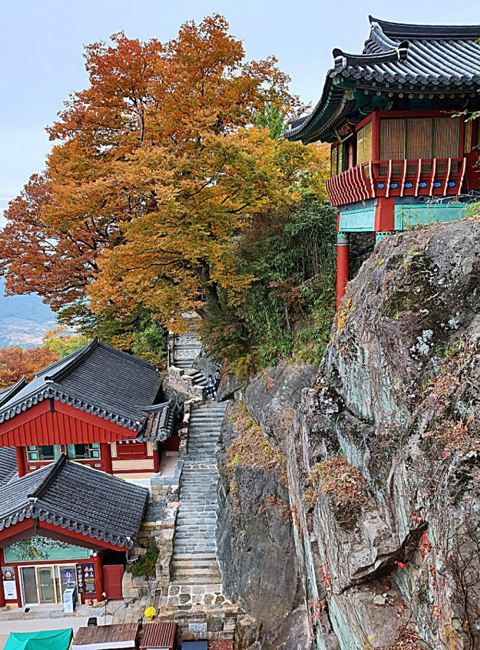 CNN주관 한국의 가장 아름다운 사찰에 선정된 전남 구례군에 위치한 화엄사. 구례군 제공