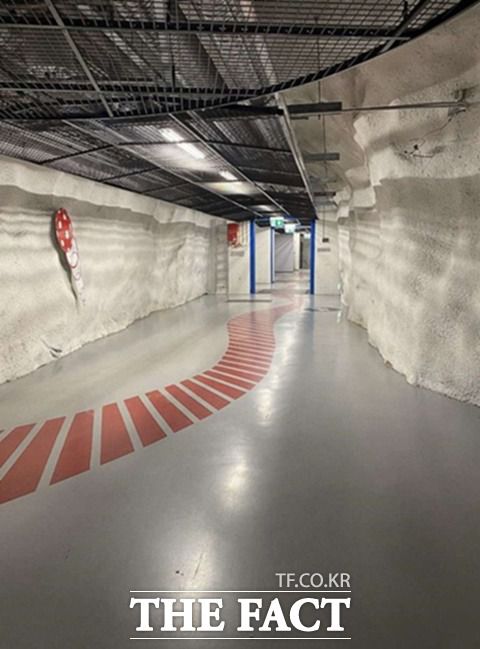 핀란드 헬싱키 시내 지하 방공호 입구./ABC