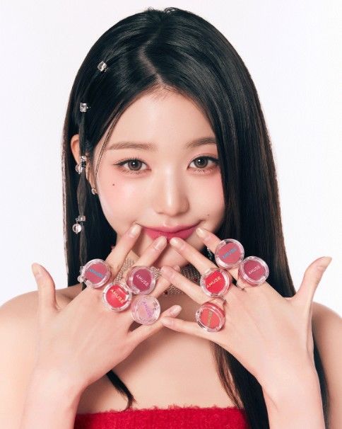 [서울=뉴시스] 신세계인터내셔날이 전개하는 뷰티 브랜드 어뮤즈의 반지 립밤 (사진=어뮤즈 홈페이지 캡처) *재판매 및 DB 금지