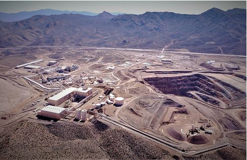 1980년대 이전 세계 최대 희토류 광산이었던 미국 마운틴패스 전경. 최근 미 국방부 투자로 중국의 희토류 독점에 맞서고 있다. 한국무역협회 제공