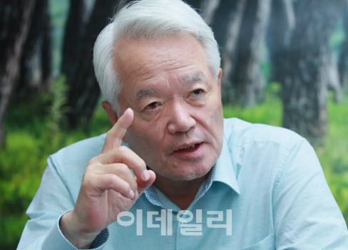 정의화 전 국회의장이 29일 오후 서울 여의도의 한 사무실에서 이데일리와 인터뷰를 하고 있다.(사진=노진환 기자)