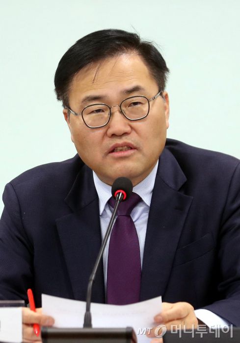 7일 오후 서울 여의도 국회 의원회관에서 열린 국민의힘 규제개혁추진단 스타트업 정책간담회에서 홍석준 규제개혁추진단장이 발언을 하고 있다. 2023.09.07. /사진=뉴시스 /사진=조성봉