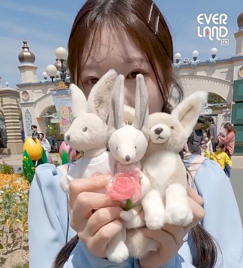 에버랜드는 오는 16일 개막을 앞둔 '에버랜드 로로티' 장미축제 SNS 티저 콘텐츠 누적 조회수가 300만뷰를 돌파했다고 밝혔다. 삼성물산 리조트부문 제공