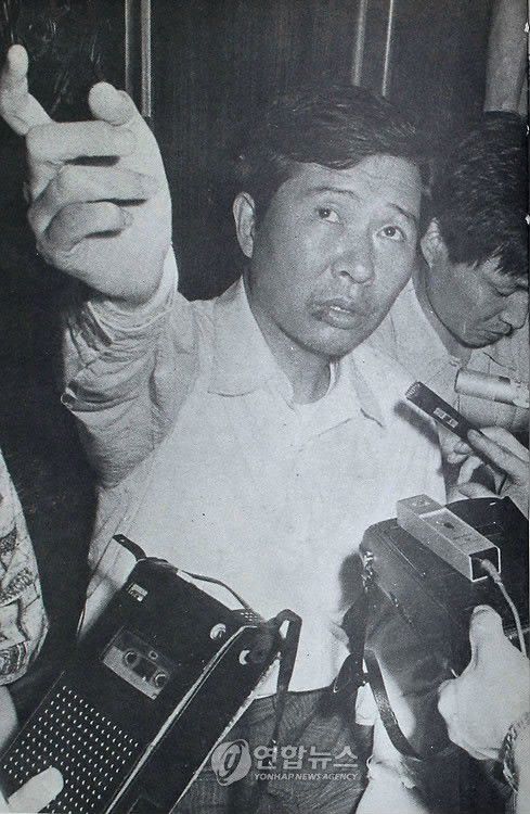 1973년 8월 피랍 후 5일 만에 기자회견 하는 김대중 [연합뉴스 자료사진]