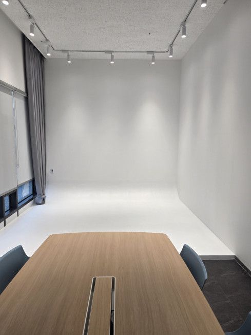 성공 스페이스에 마련된 촬영을 위한 스튜디오실