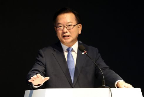 대전서 기자회견 하는 김부겸(연합뉴스)