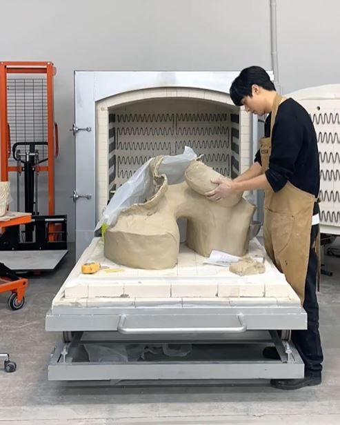 디자이너 김충재. 사진 | 김충재 채널