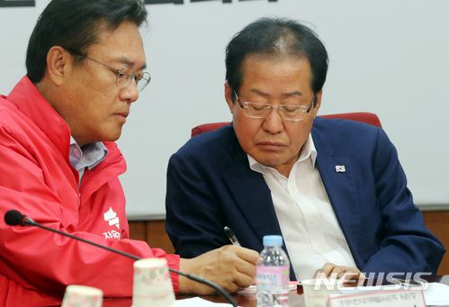 정진석 미래통합당 의원(왼쪽), 홍준표 무소속 의원/ 사진=뉴시스