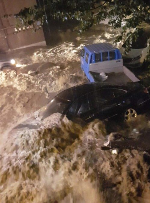 2018년 8월 30일 오전 서울 노원구 상계동 주택가 골목이 침수됐다. 연합뉴스