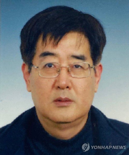 문 대통령, 문화비서관에 전효관 전 한국문화예술위원회 사무처장 내정(서울=연합뉴스) 문재인 대통령은 2일 새 문화비서관에 전효관 전 한국문화예술위원회 사무처장을 내정했다. 2021.3.2 [청와대 제공. 재판매 및 DB 금지] jjaeck9@yna.co.kr