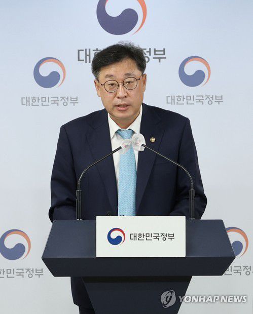 대한민국 디지털 전략 브리핑(서울=연합뉴스) 김인철 기자 = 박윤규 과학기술정보통신부 제2차관이 9월 27일 정부서울청사에서 대한민국 디지털 전략 관련 브리핑을 하고 있다. 2022.9.28 yatoya@yna.co.kr