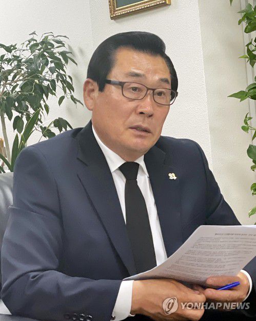 발언하는 정성국 5·18 공로자회장[연합뉴스 자료사진]