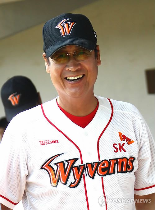 2014년 SK 사령탑 시절의 김용희 전 감독[SK 와이번스 제공. 재판매 및 DB 금지]